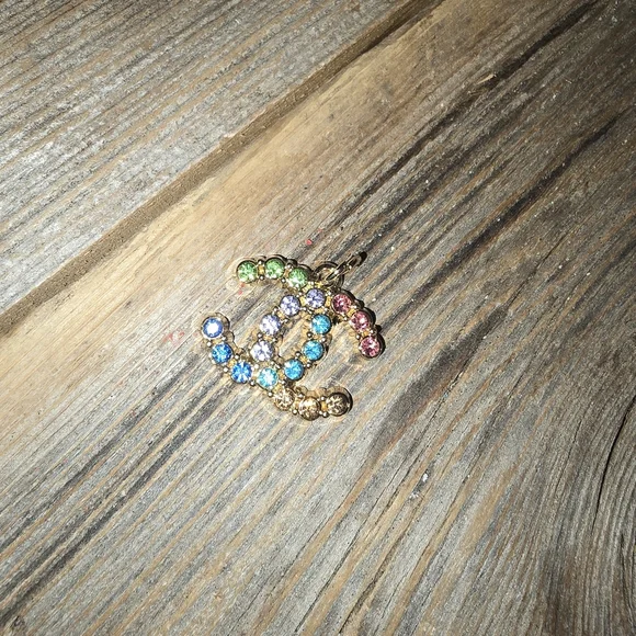Euc chanel charm pull multi colored gems cc - Picture 4 of 4